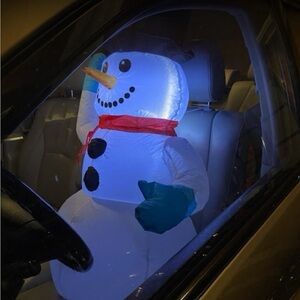Gemmy Airblown Car Buddy Snowman 3 ft Tall